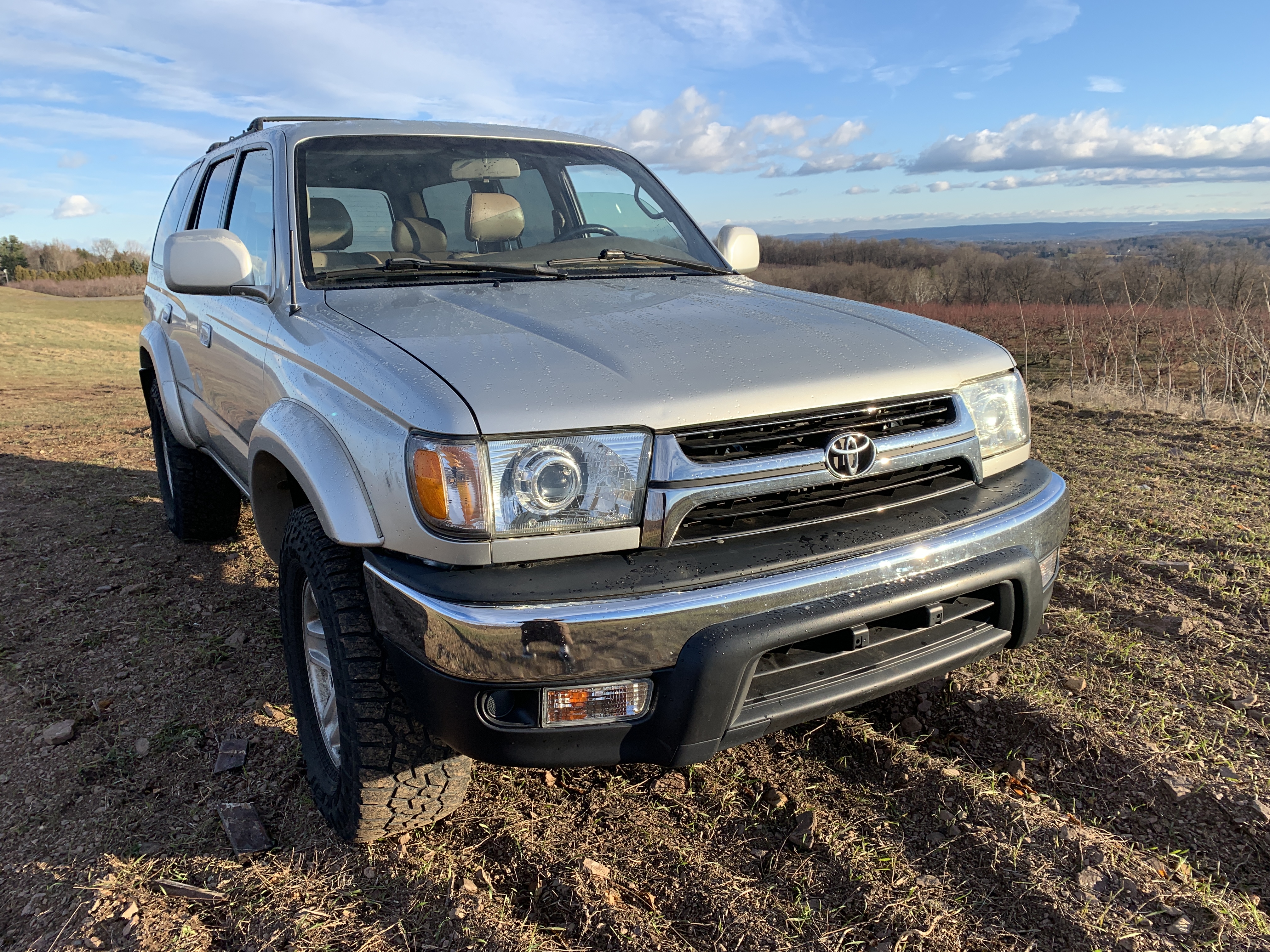 2002 Toyota 4Runner SR5 THIRD GENERATION - 3rd Gen 3.4L V6 4×4 - BEAUTIFUL - RUNS GREAT - HIGH MECHANICAL BASELINE - New Timing Belt, New Waterpump, New Head Gaskets, New Radiator, New Alternator, New Brakes, New Valve Cover Gaskets, New Wildpeak Tires, New Shocks, New Muffler / Exhaust, New HID Headlights, Frame is Clean and solid, Cleaned and Undercoated - MORE — photo 33